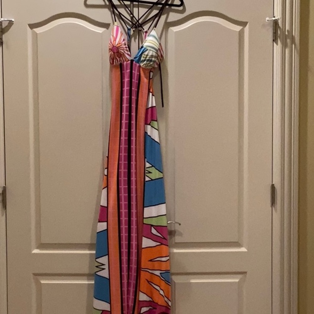 Super fun maxi dress with cross-back ties